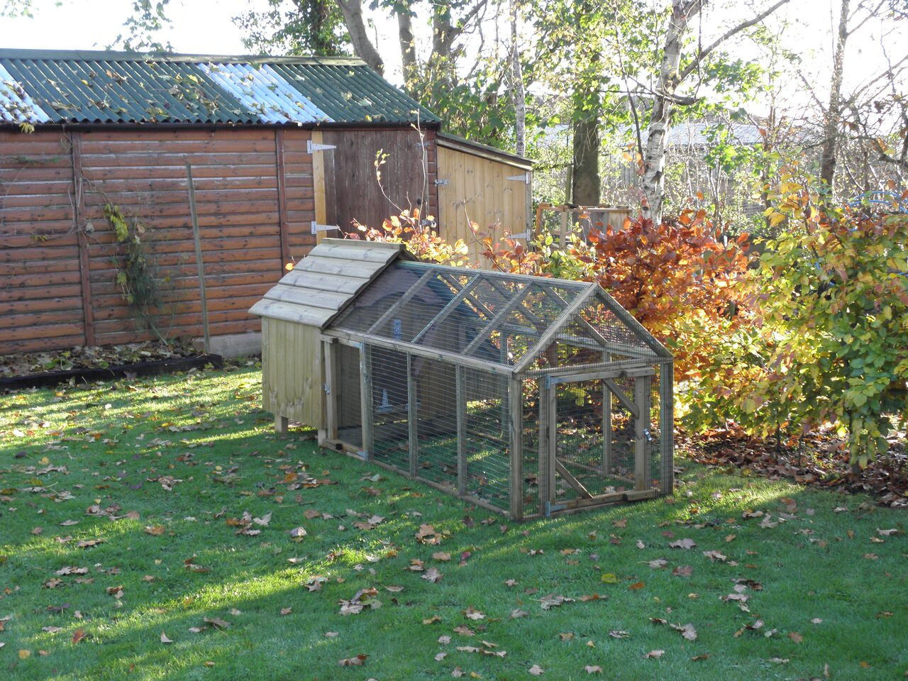 peckingham palace hen house with 6ft run 